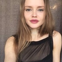 Belle_White's Offline Chat Room