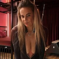 Mrs-Aurora webcam model