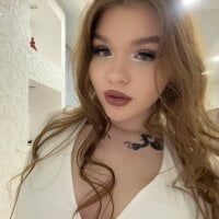 Shine_Yasmin webcam model