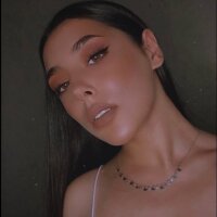 Hot_chika's Offline Chat Room