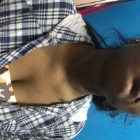 Simi_DanielHard Adlı Modelin Çevrimdışı Sohbet Odası