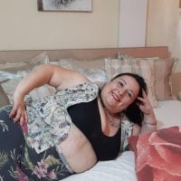 Busty_Amelia's Offline Chat Room