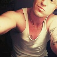 LIVE4THESIXX9's Offline Chat Room
