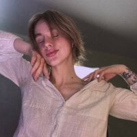 MiaBun1 webcam model