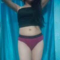 Cute-Zarina webcam model