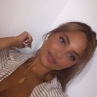 DommeMariaLopez95 webcam model