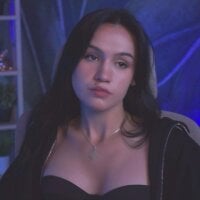 MonicaFarmer webcam model