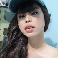 Dhyllan_ webcam model
