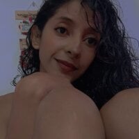 Melissa682 Adlı Modelin Çevrimdışı Sohbet Odası