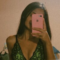 Larissasafadinha0987's Offline Chat Room