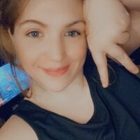 ellereed11's Offline Chat Room