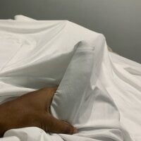 3Hugecock20cm webcam model