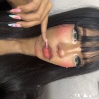 Emilyy_Queen webcam model