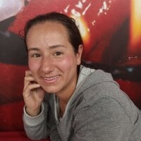 thumbelina_hot's Offline Chat Room