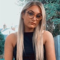 peachey95's Offline Chat Room