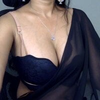 cute_sweeetu webcam