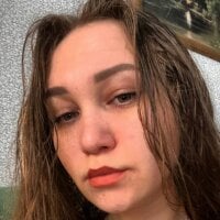 Miatiny model avatar