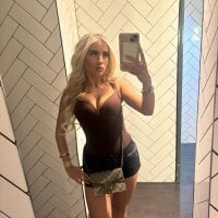 BlondeBetty