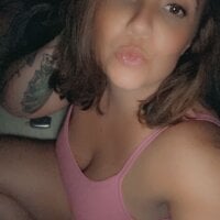 sexElexE's Offline Chat Room