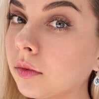 HappyIva webcam model