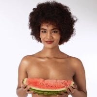 Brunettjhelen webcam model
