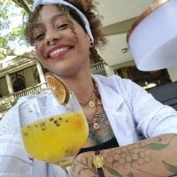 daiana_curly webcam model