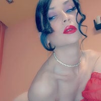 Maddison_Summer webcam model