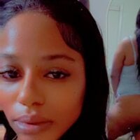 SluttyNiyah@xh webcam