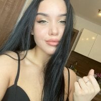 Camilla_Davis' Offline Chat Room