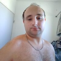 Chienne-en-Chaleur's Offline Chat Room