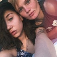 Young_Angels' Offline Chat Room