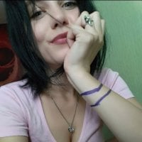 hornyhelens' Offline Chat Room