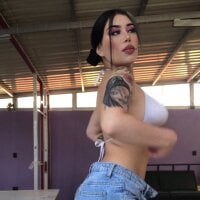 Emiily_and_saraa's Offline Chat Room