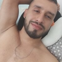 andrew_smith_04's Offline Chat Room