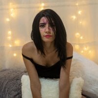 mikuu_ Adlı Modelin Çevrimdışı Sohbet Odası