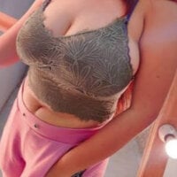 Rasilaachuttt webcam model