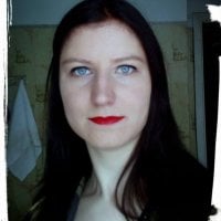 AdrianaTreat's Offline Chat Room