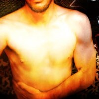 hungwhiteboy's Avatar Photo