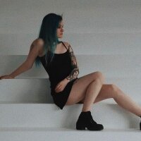 BELLA_ELFIE's Offline Chat Room