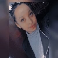 ebony_mor's Offline Chat Room