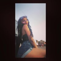 Aaliyahhlove's Offline Chat Room