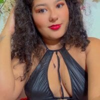 Hotcurlylatina model avatar