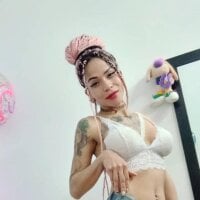 Mairaxxx's Offline Chat Room