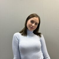 HayleyRoss Adlı Modelin Çevrimdışı Sohbet Odası