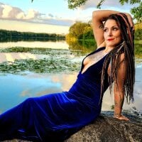 xxxPenelope_Pinkk's Offline Chat Room