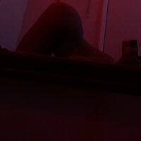 Pillo_Princess' Offline Chat Room