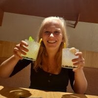 Squirting_Amber – Offline chatovacia miestnosť