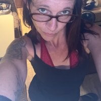 YoMomma-xoxo13 webcam model