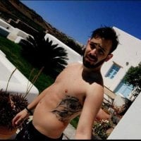 xgreekman's Offline Chat Room