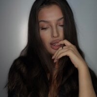 Laura_Bess
